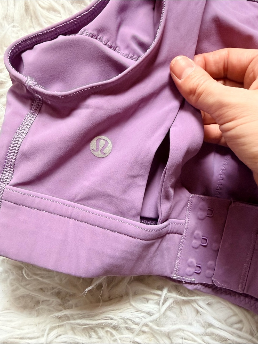 Lululemon strong front sports bra wisteria light purple size 6 - Picture 5 of 6
